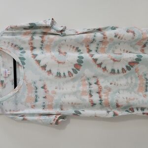 Lularoe Liv t shirt tie dye print